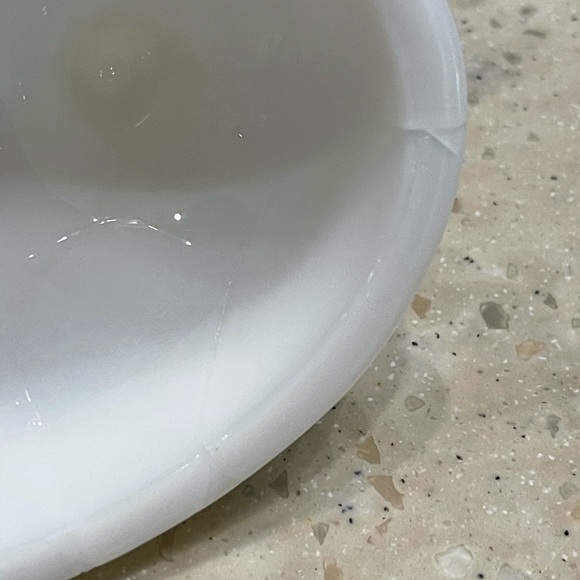 🎶 vintage milk glass little hen🎶 - Picture 7 of 17